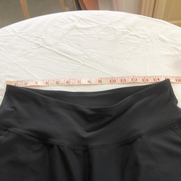 Old Navy Active Powersoft X-Large Leggings With 2 Pockets - Picture 7 of 8